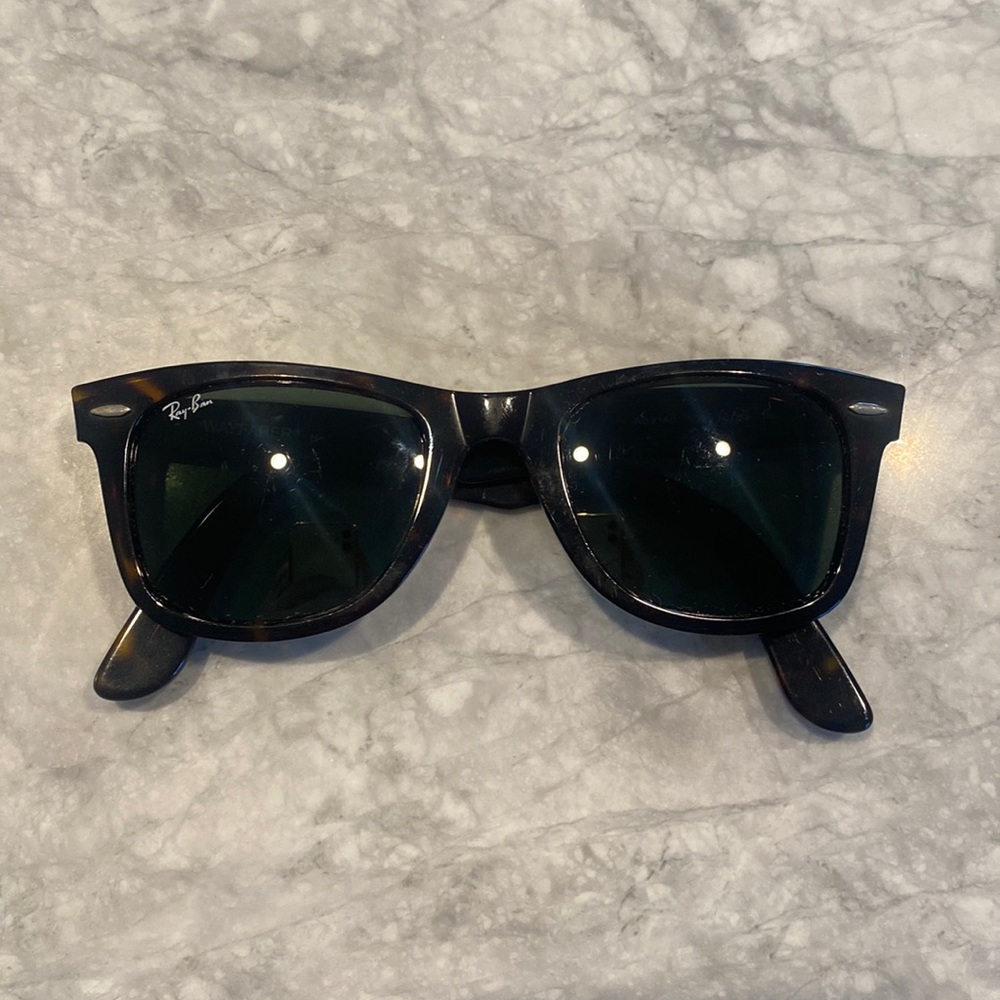 Ray Ban Wayfarers (Tortoise)